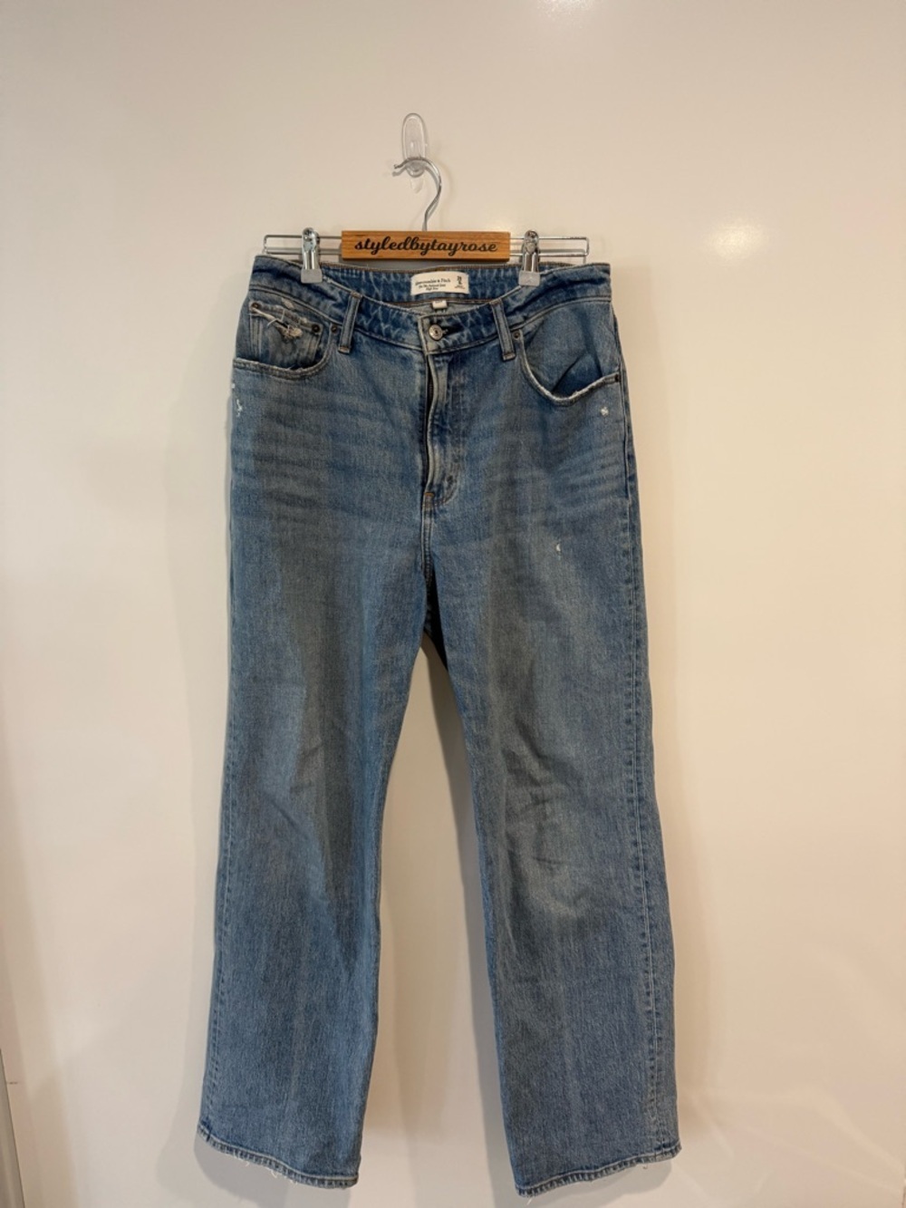 Abercrombie & Fitch Curve Love High Rise 90s Relaxed Jean - Picture 5 of 7